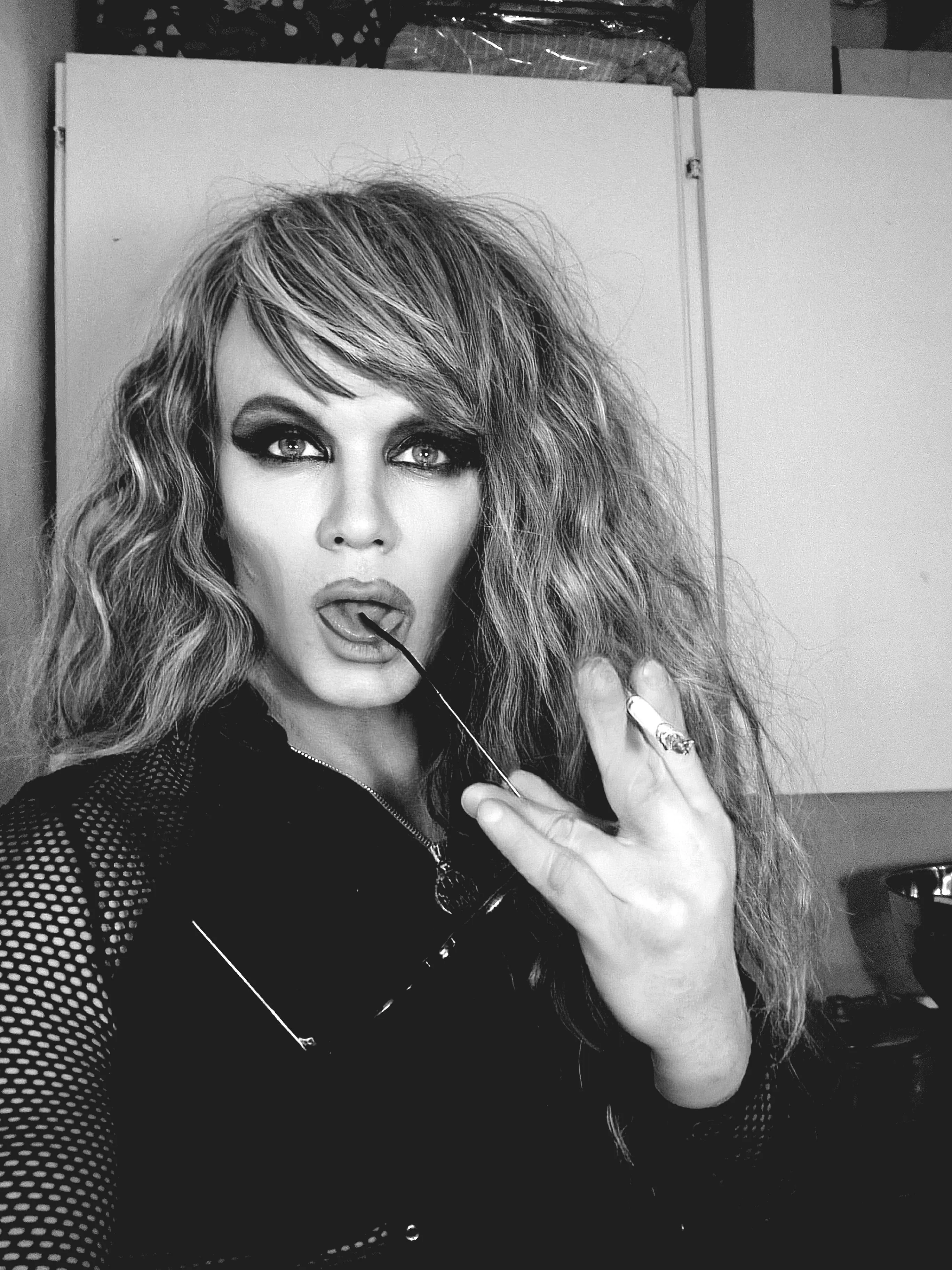 Julia Cannes - Escort Lyon